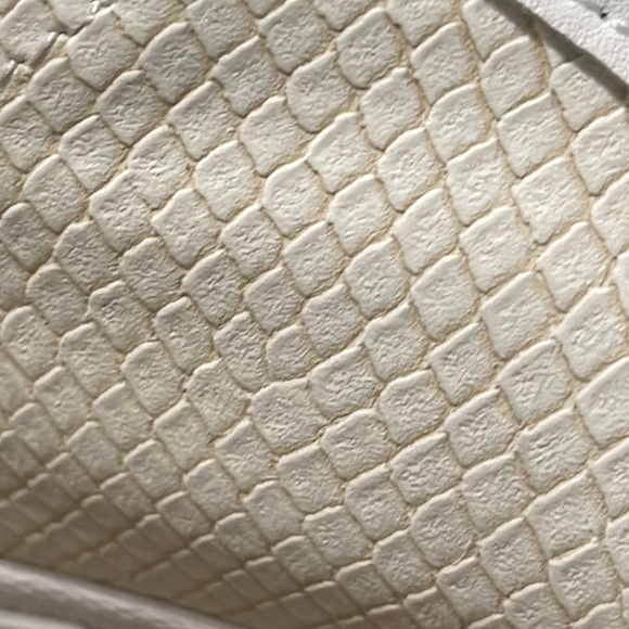 A New Day cream beige Metallic silver fashion sneakers size 8.5 - Picture 10 of 12